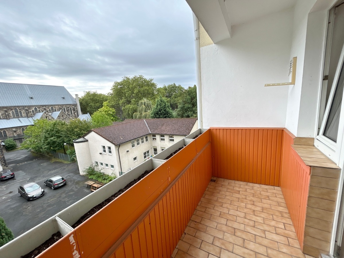 Helle und renovierte 3,5-Zimmerwohnung im Dortmunder Hafenviertel - Photo 1