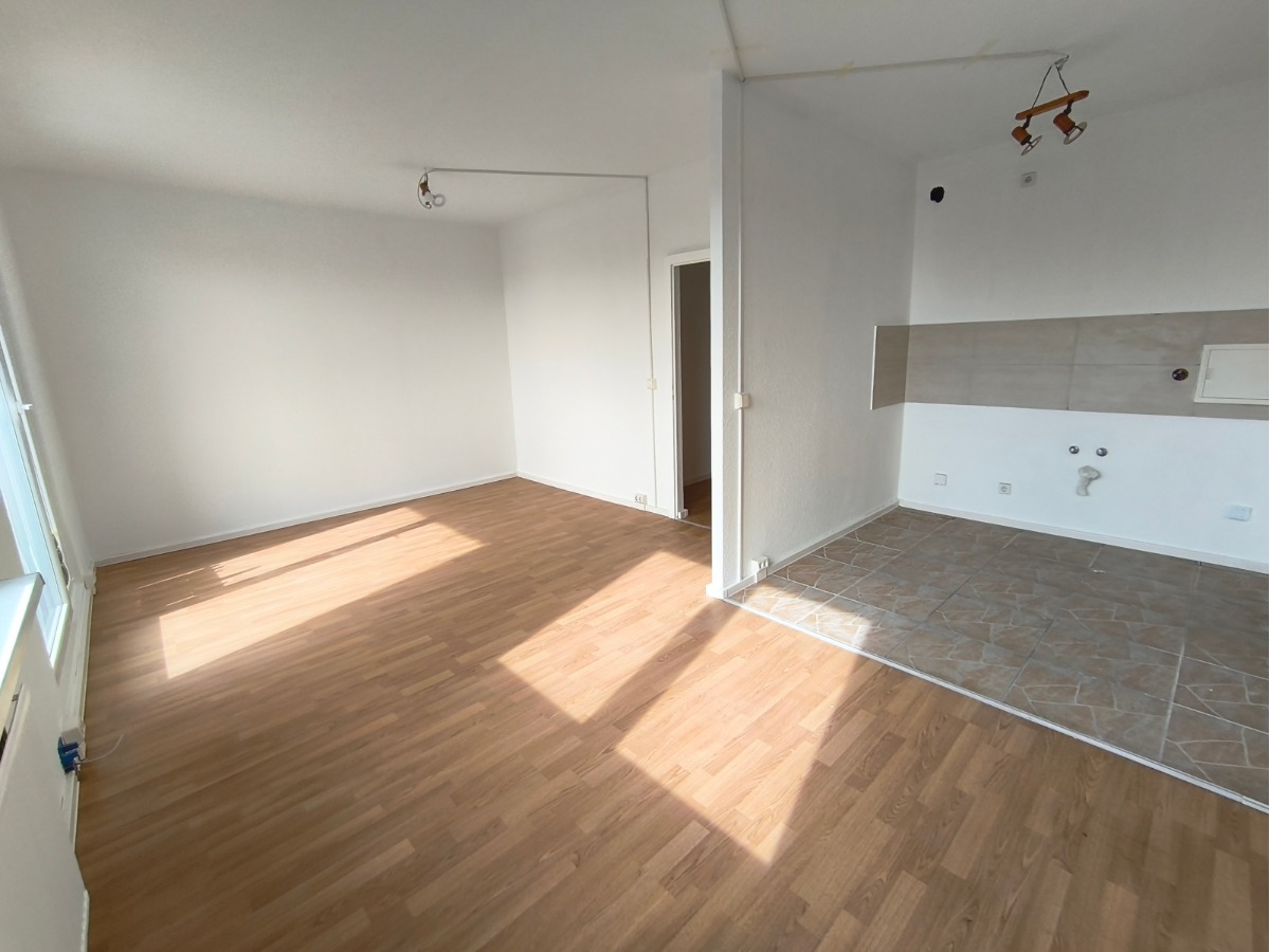 Frisch Renovierte 3-Raum-Wohnung mit Badewanne und Balkon - Photo 1
