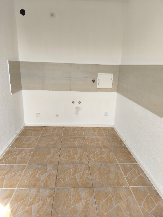 Frisch Renovierte 3-Raum-Wohnung mit Badewanne und Balkon - Photo 2