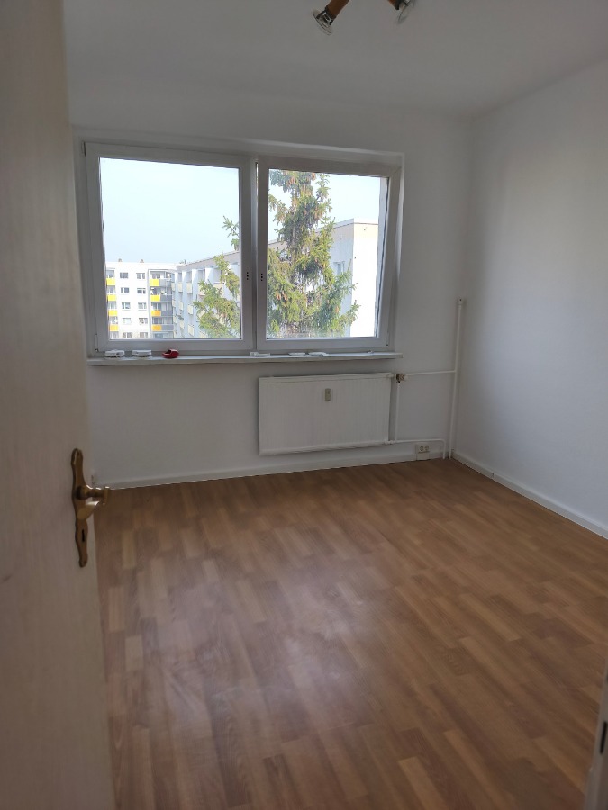 Frisch Renovierte 3-Raum-Wohnung mit Badewanne und Balkon - Photo 3
