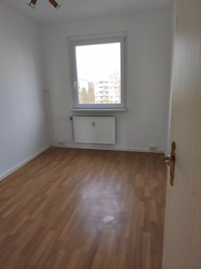 Frisch Renovierte 3-Raum-Wohnung mit Badewanne und Balkon - Photo 4