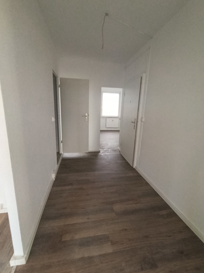 Frisch Renovierte 3-Raum-Wohnung mit Badewanne und Balkon - Foto 1