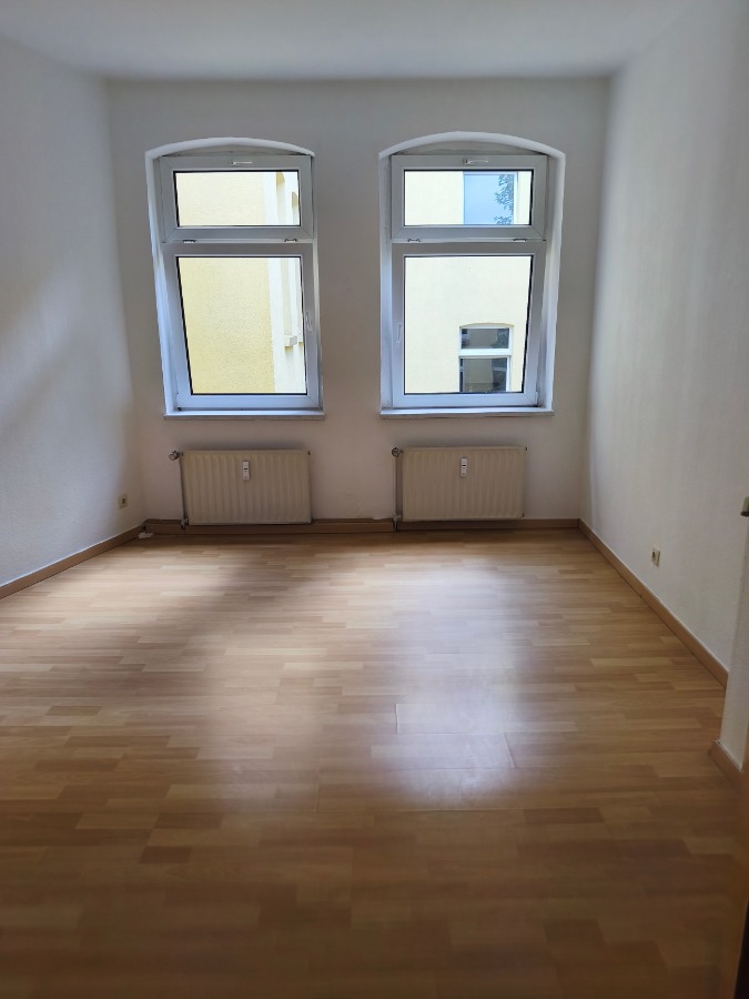 Wohnung mit großem Wohnbereich, Badewanne sowie Dusche in der Innenstadt, ruhig im Hinterhaus! - Photo 4