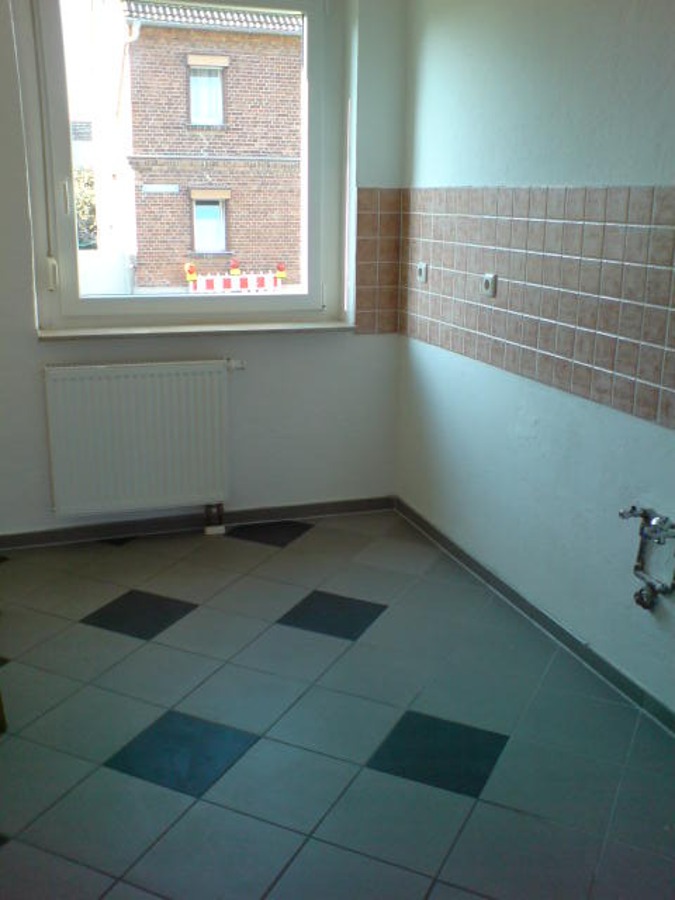 Erdgeschosswohnung mit Garage und Garten in Kötzschau zu vermieten - Foto 4